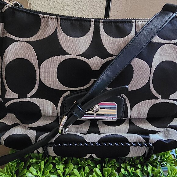NWOT Coach Kristin Signature Black Crossbody Satchel - Picture 3 of 12
